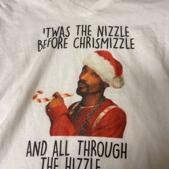 Ladies small Snoop Dog Christmas tee - Picture 2 of 3